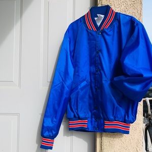VINTAGE BOMBER JACKET.